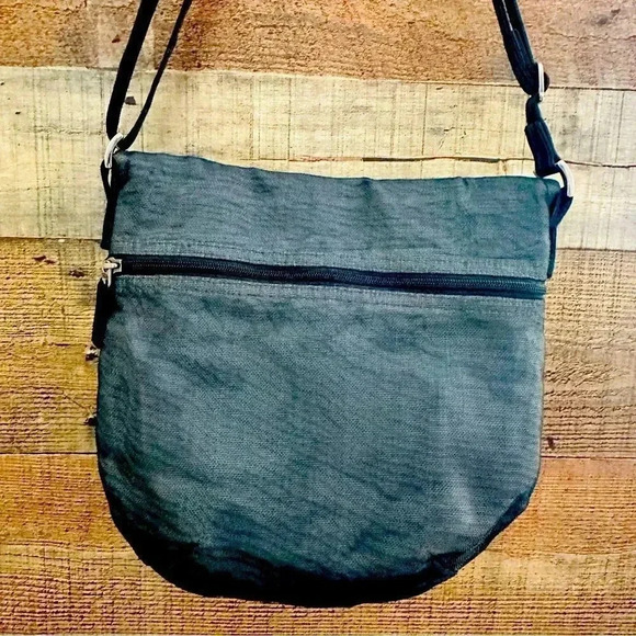 Smateria Companion Crossbody Eco Friendly Bag - Picture 4 of 12